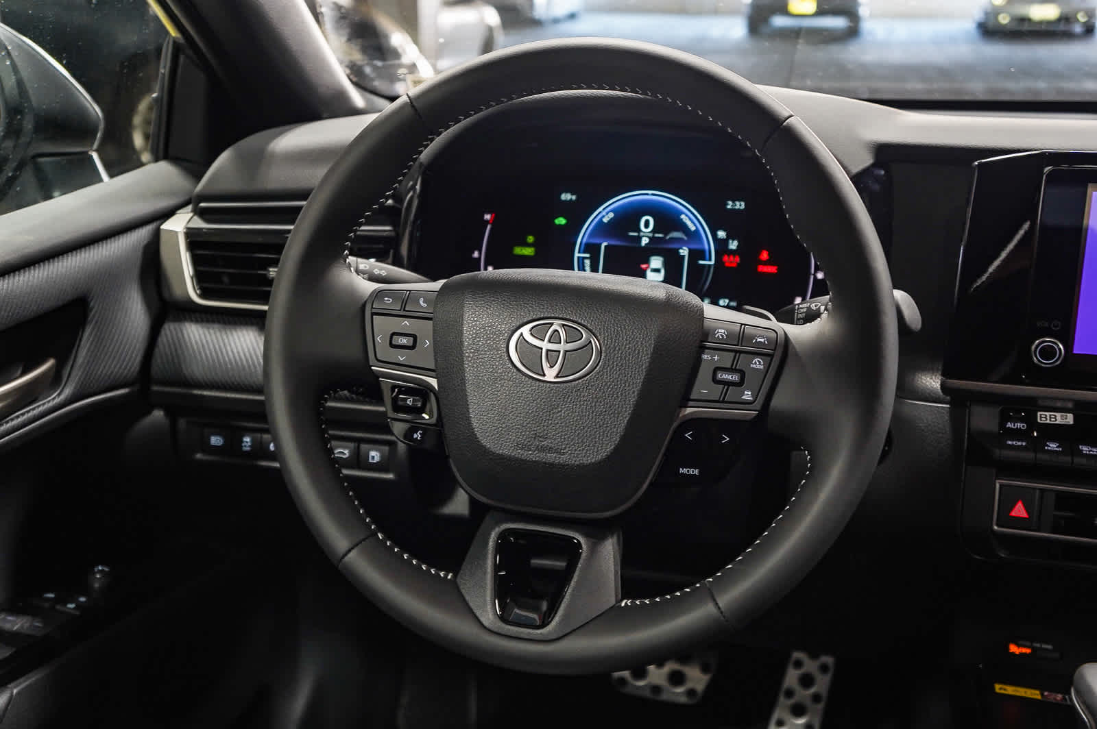 2025 Toyota Camry SE 17