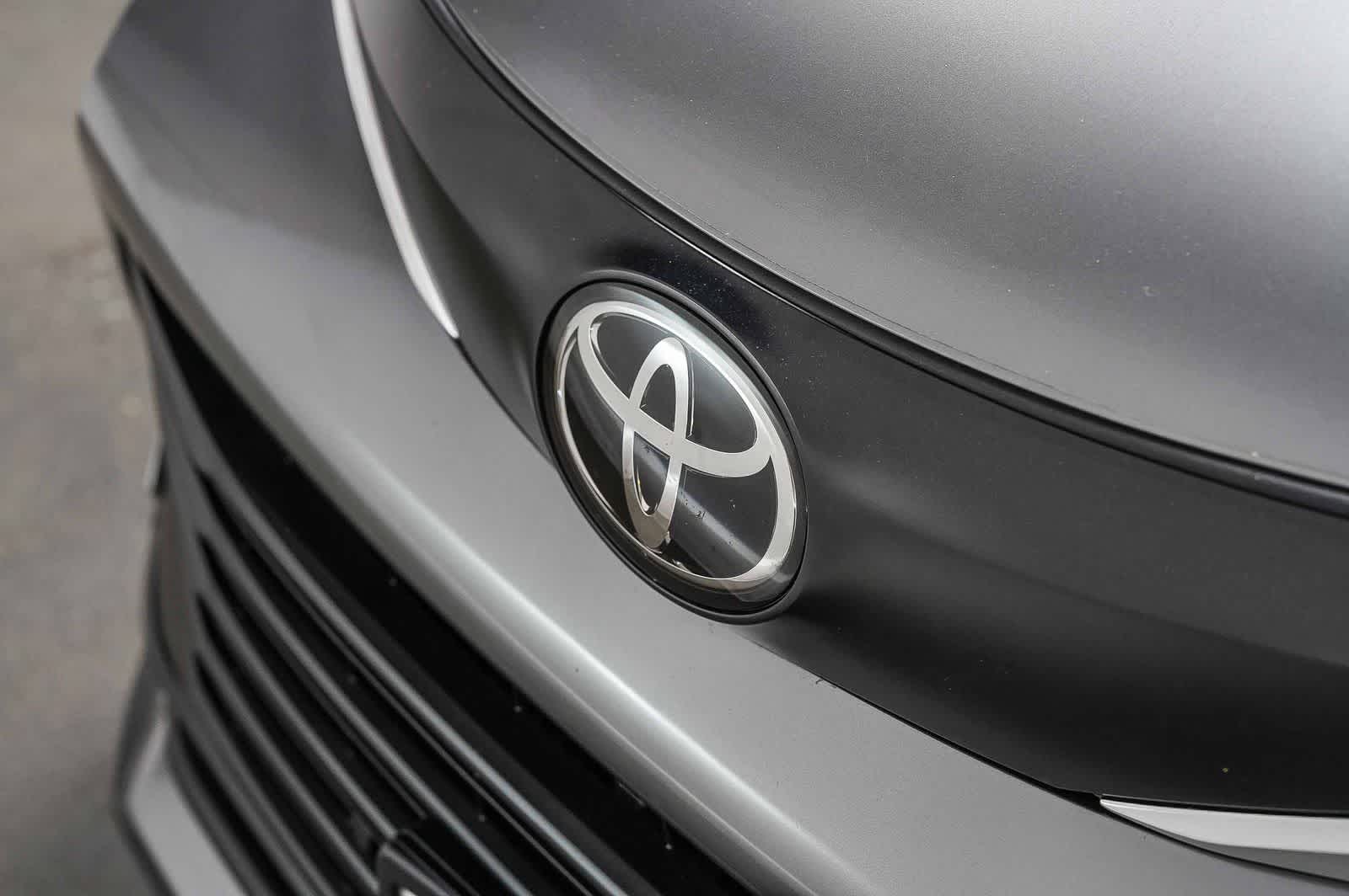 Thumbnail: 2026 Toyota Sienna - 8