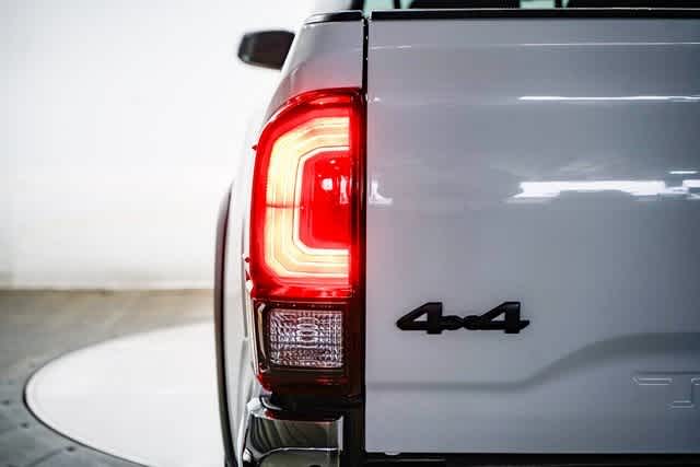 Thumbnail: 2023 Toyota Tacoma - 10