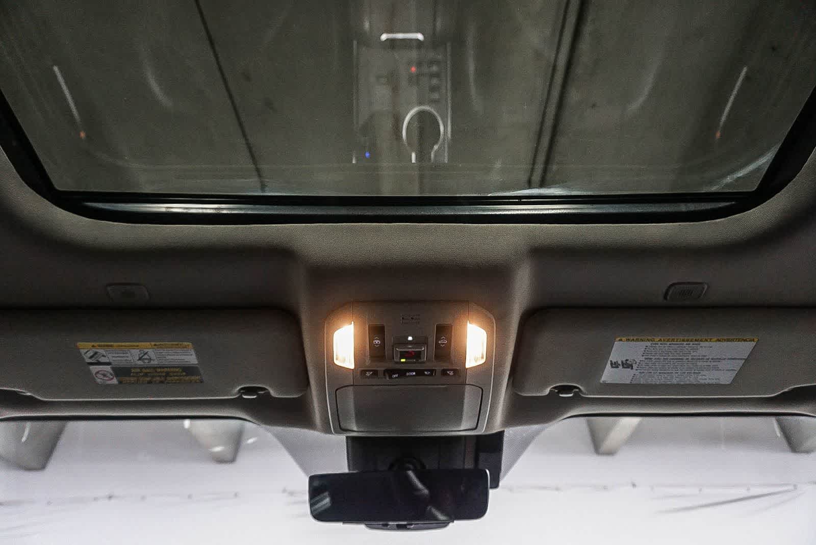 Thumbnail: 2023 Toyota Highlander - 12