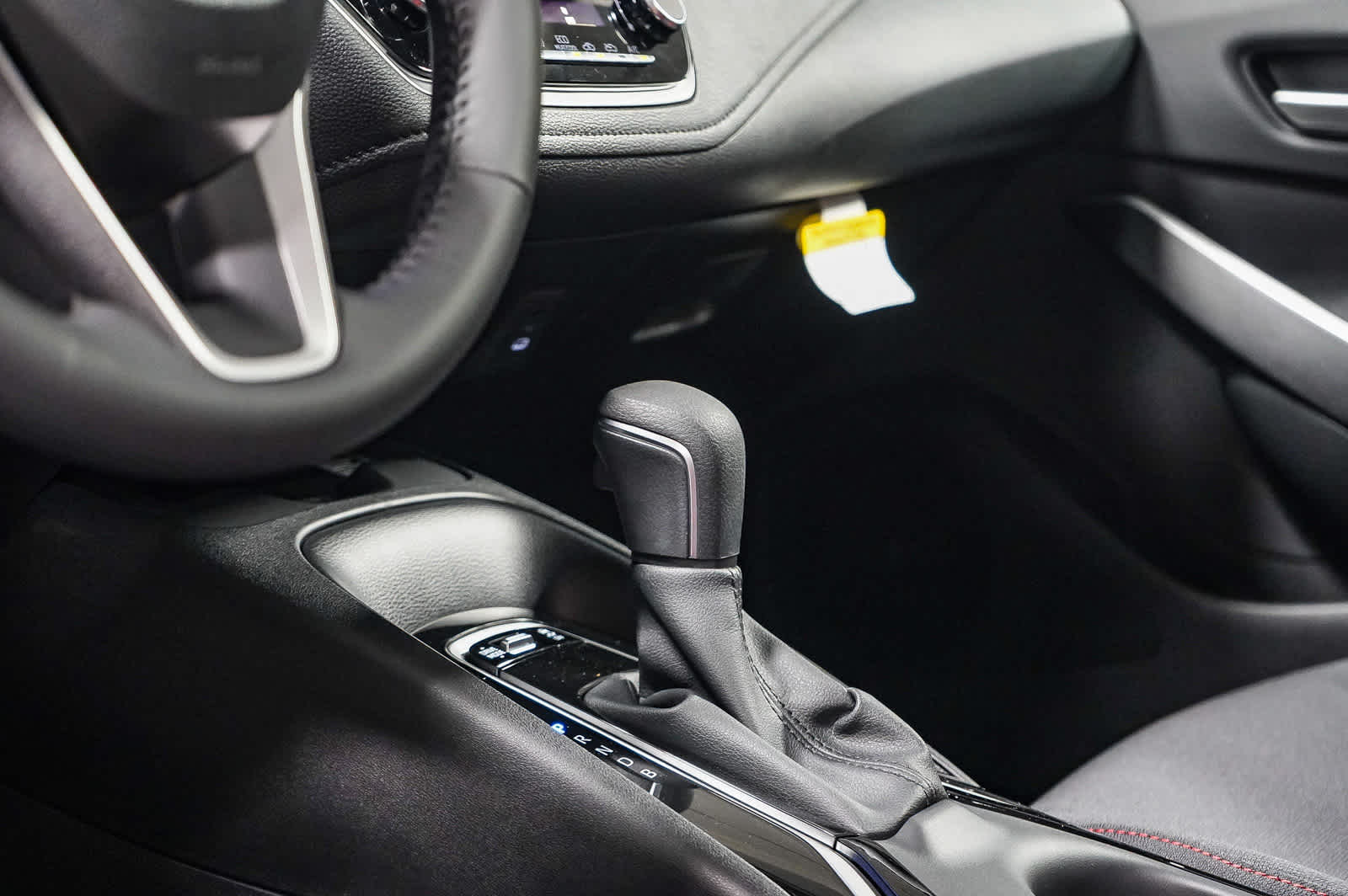 2025 Toyota Corolla SE 26