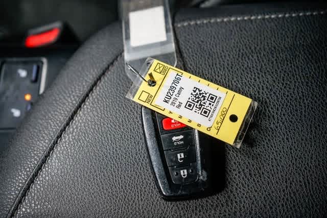 Thumbnail: 2019 Toyota Camry - 30