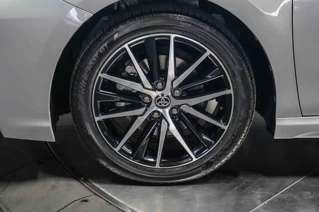 Thumbnail: 2023 Toyota Camry - 10