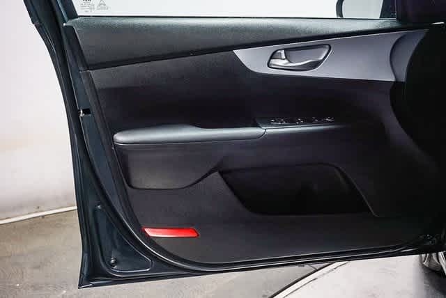 Thumbnail: 2023 Kia Forte - 21