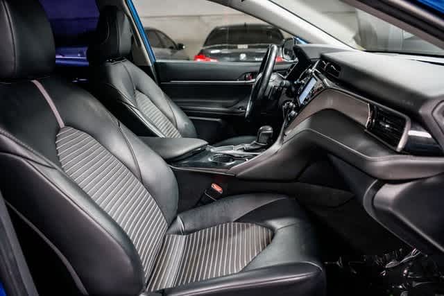 Thumbnail: 2020 Toyota Camry - 16