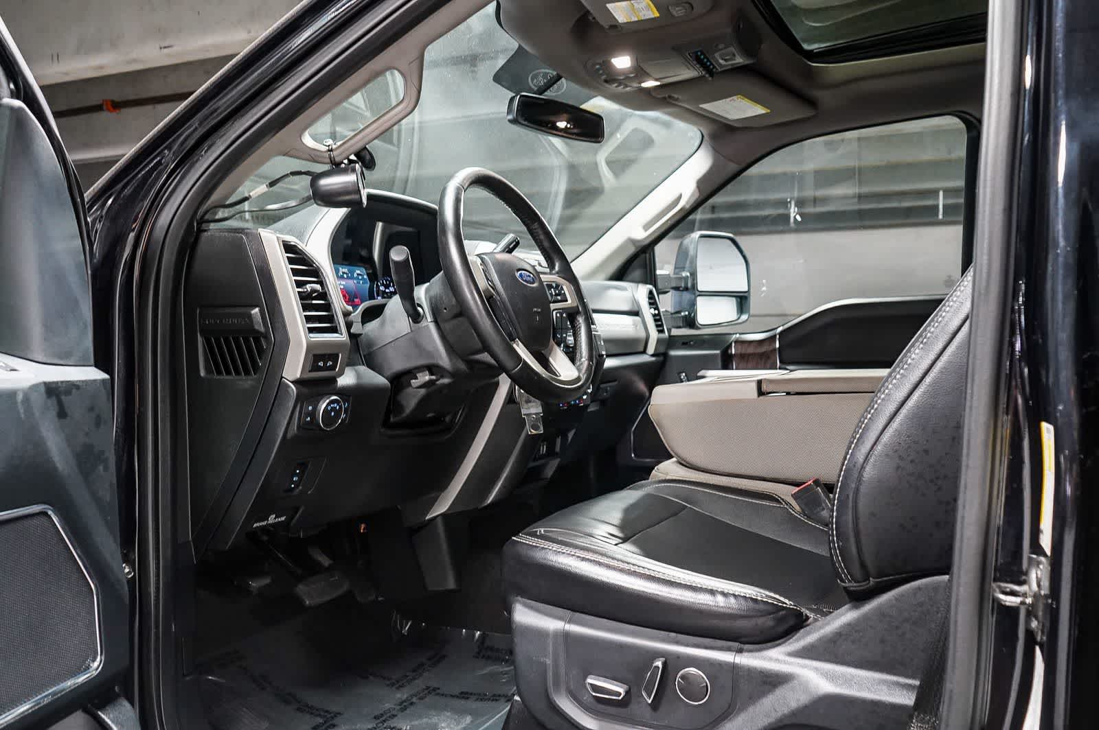 Thumbnail: 2019 Ford Econoline - 15