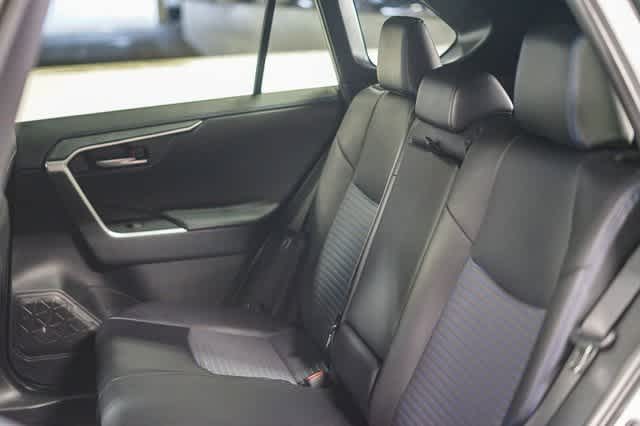 Thumbnail: 2019 Toyota RAV4 - 20