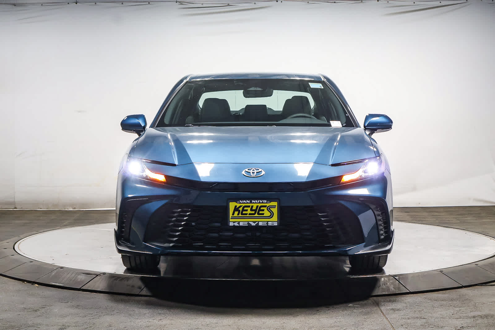 Thumbnail: 2025 Toyota Camry - 6