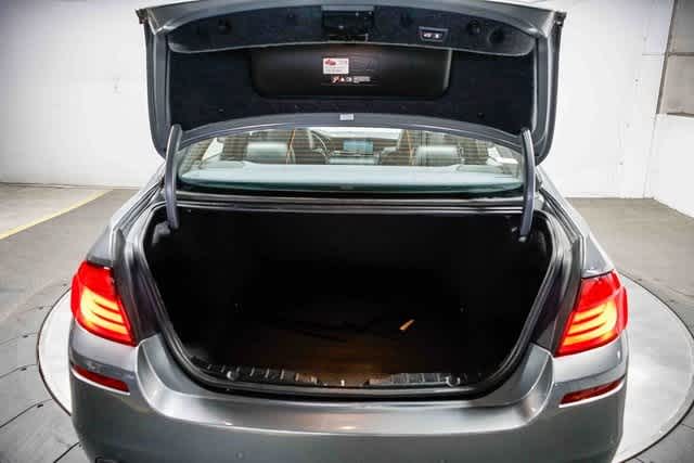 Thumbnail: 2012 BMW 5 Series - 28