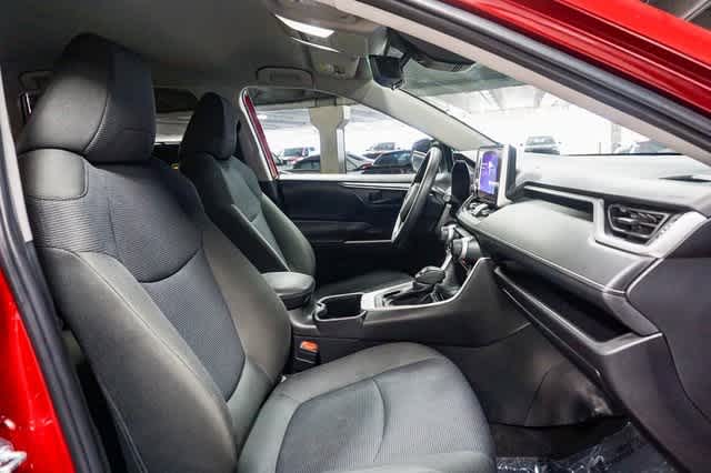 Thumbnail: 2024 Toyota RAV4 - 18