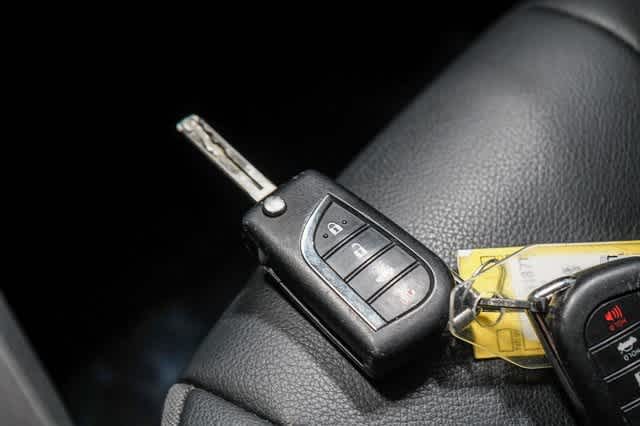 2022 Toyota Camry SE 29