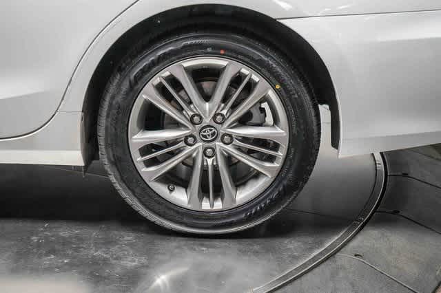 Thumbnail: 2017 Toyota Camry - 11