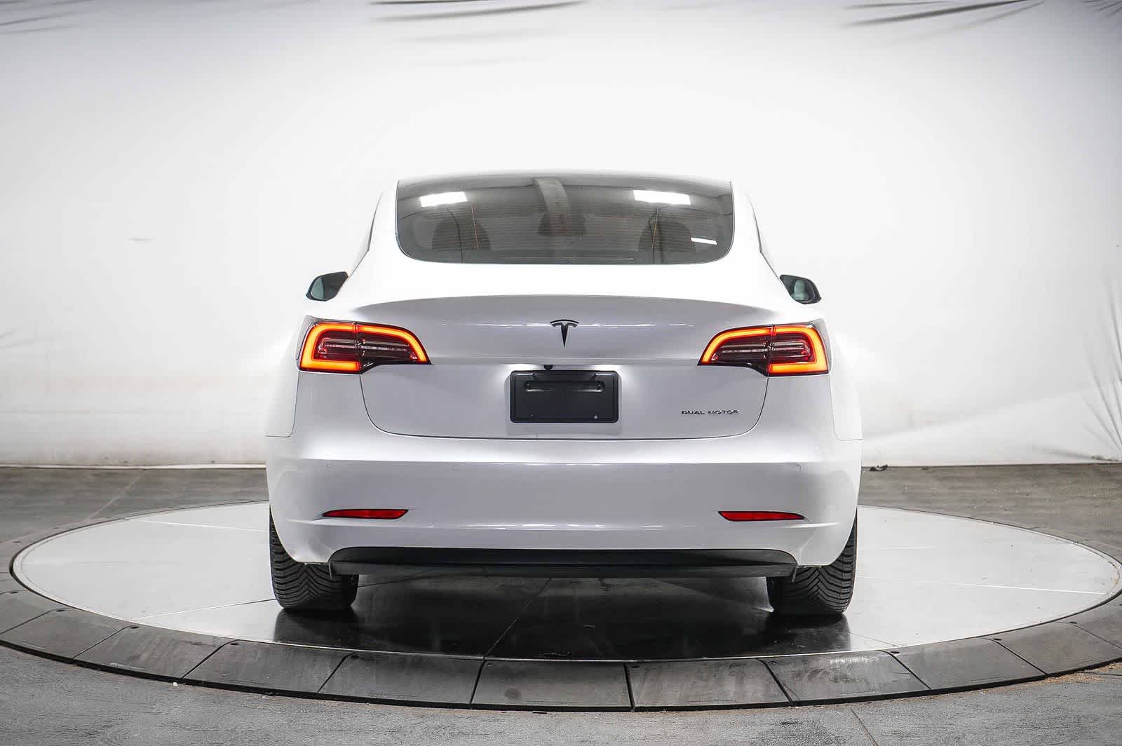 Thumbnail: 2021 Tesla Model 3 - 5