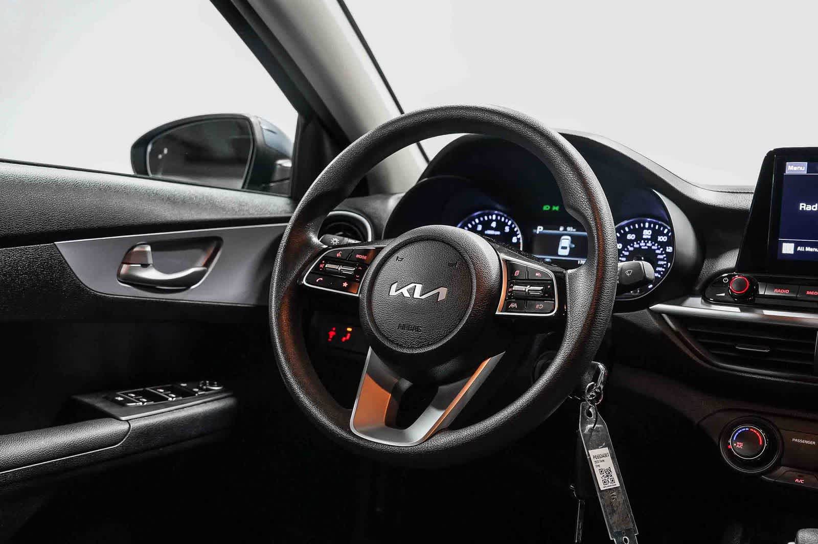Thumbnail: 2023 Kia Forte - 15