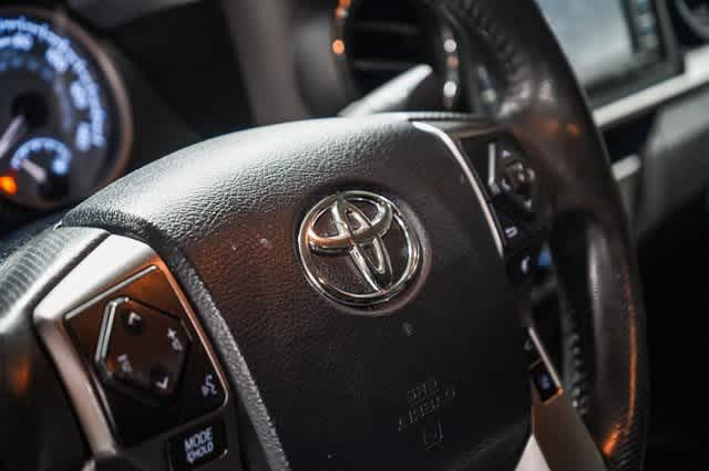 2019 Toyota Tacoma SR5 20