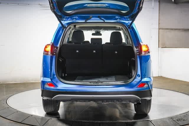 2017 Toyota RAV4 XLE 4