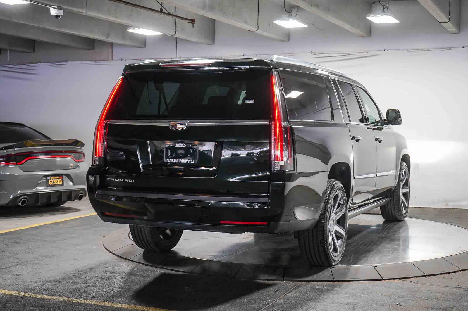 Thumbnail: 2016 Cadillac Escalade - 6