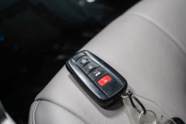 2019 Toyota Camry XSE 29