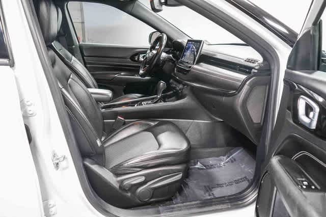 Thumbnail: 2022 Jeep Compass - 16
