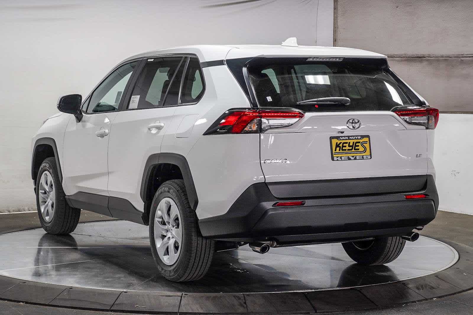 Thumbnail: 2025 Toyota RAV4 - 6