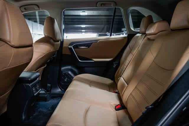 Thumbnail: 2019 Toyota RAV4 - 19