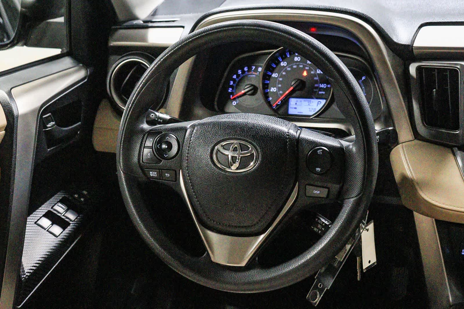 Thumbnail: 2013 Toyota RAV4 - 16