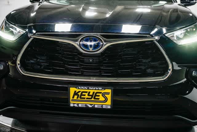 Thumbnail: 2021 Toyota Highlander - 8