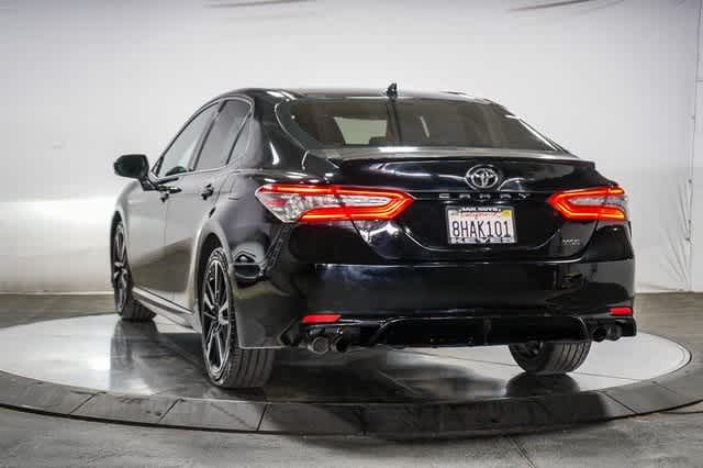 2019 Toyota Camry XSE 3