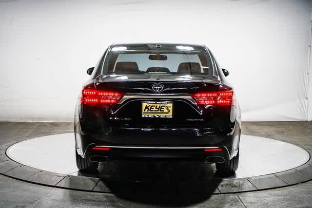 Thumbnail: 2016 Toyota Avalon - 4