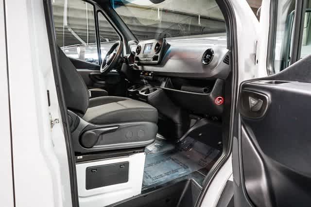 Thumbnail: 2023 Mercedes-Benz Sprinter - 12