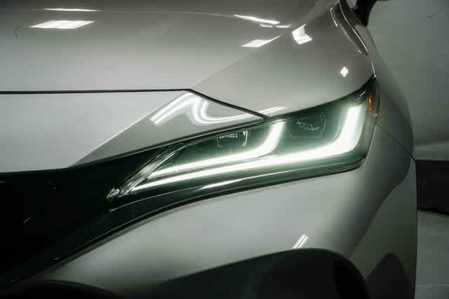 Thumbnail: 2022 Toyota Venza - 8