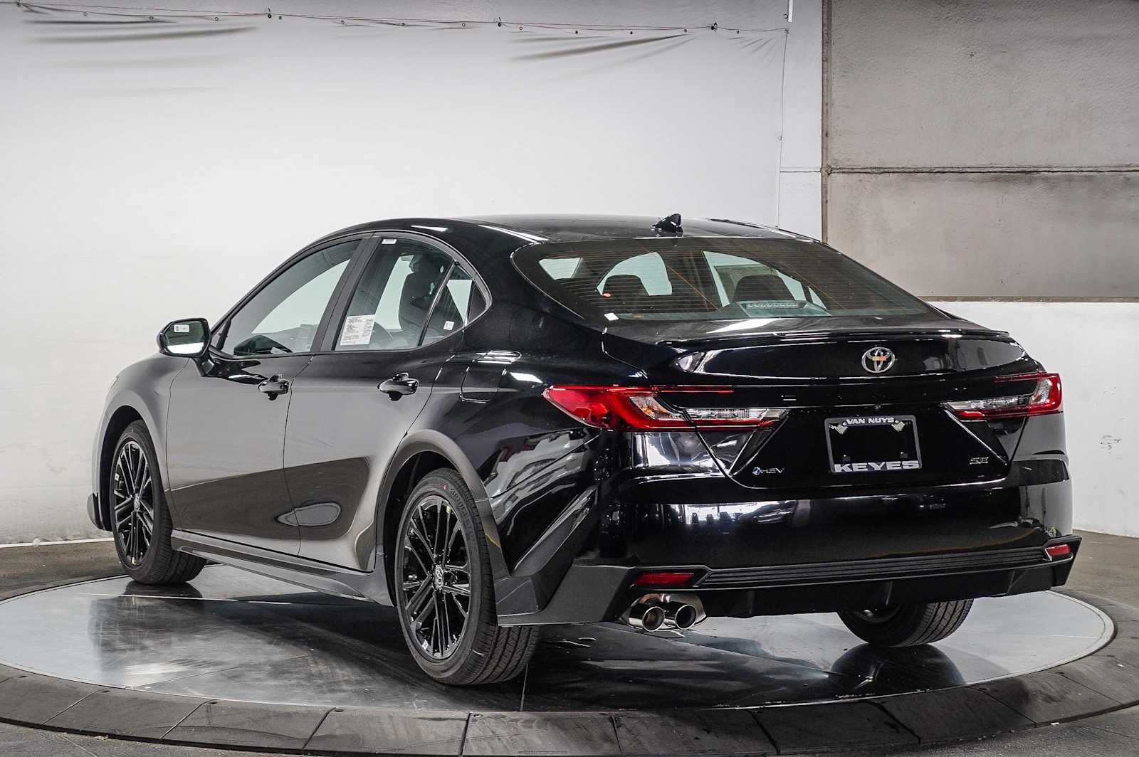 Thumbnail: 2025 Toyota Camry - 6