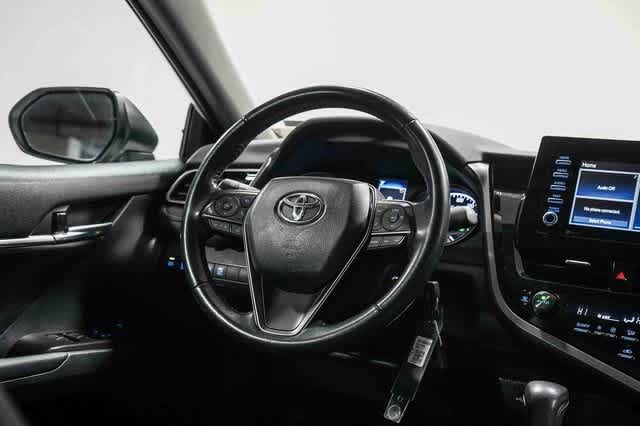 Thumbnail: 2023 Toyota Camry - 15
