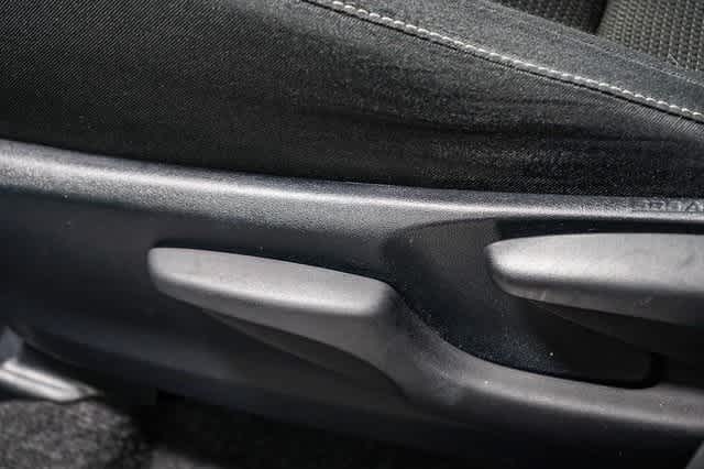 Thumbnail: 2018 Toyota RAV4 - 23