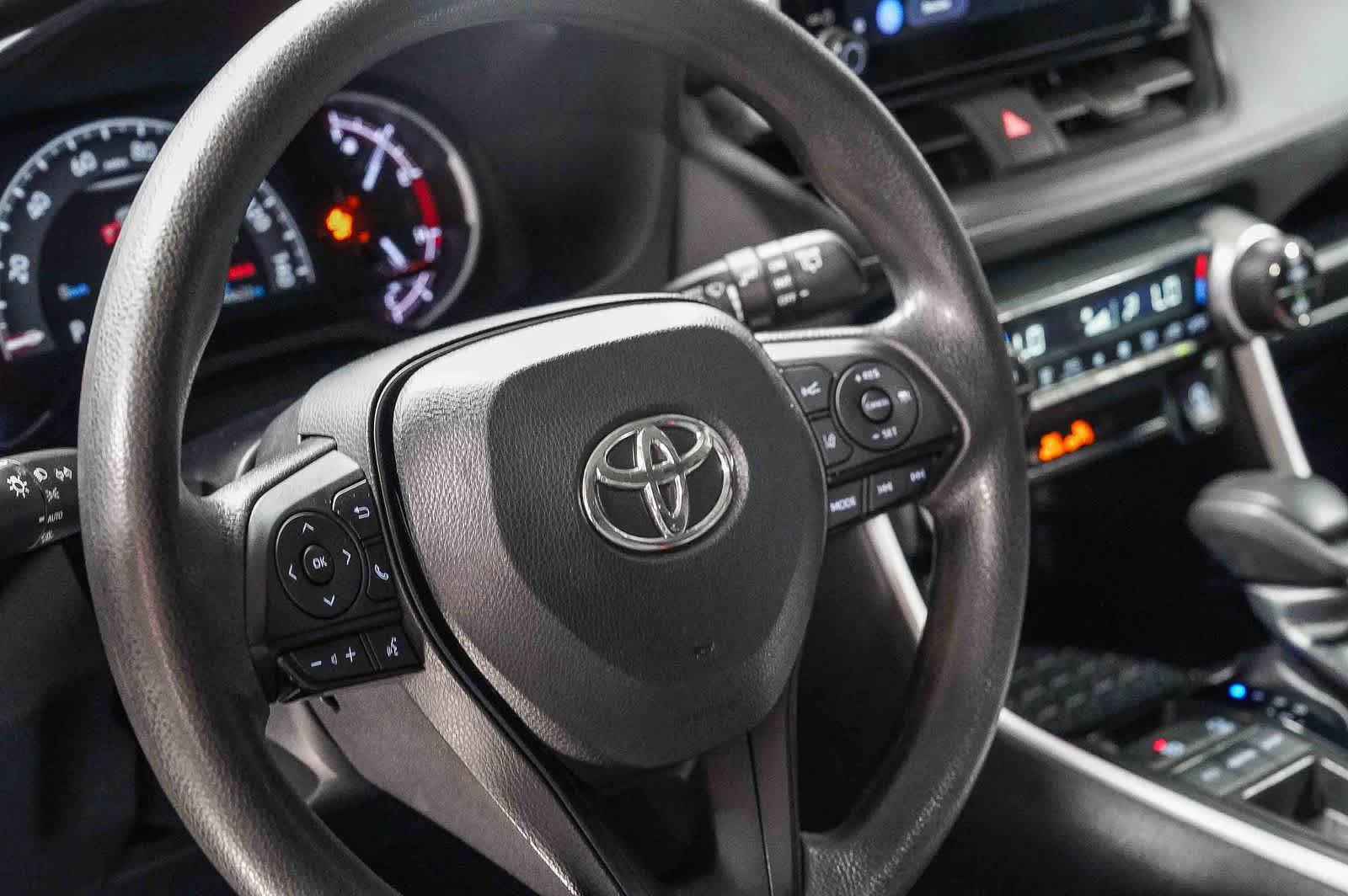 Thumbnail: 2024 Toyota RAV4 - 20