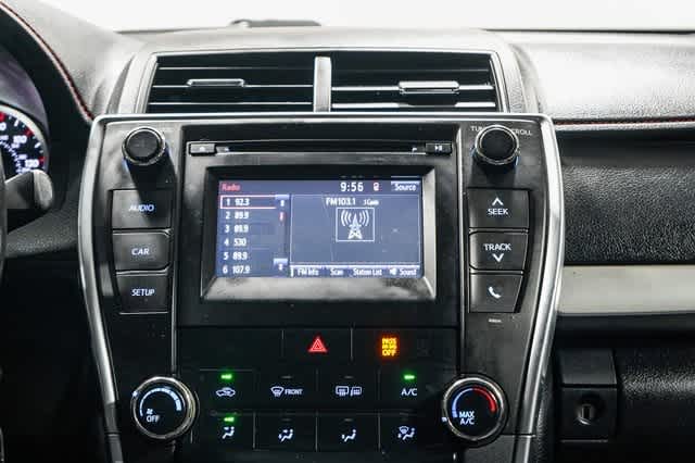 Thumbnail: 2017 Toyota Camry - 15