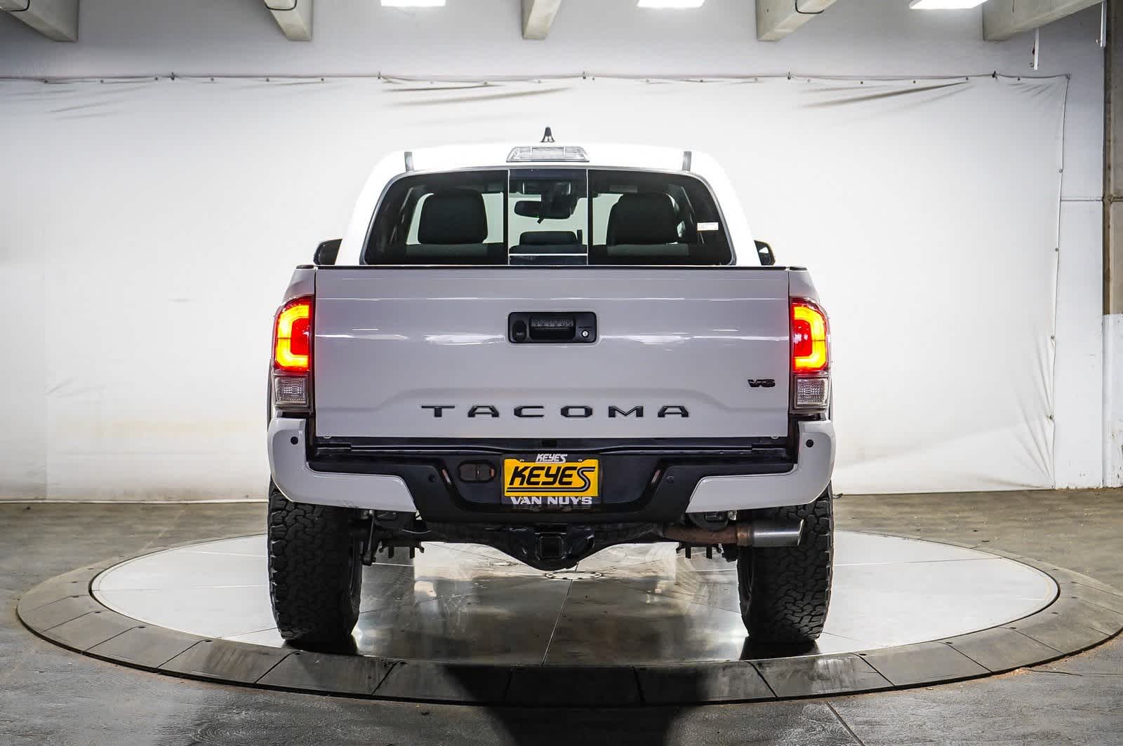 Thumbnail: 2020 Toyota Tacoma - 7