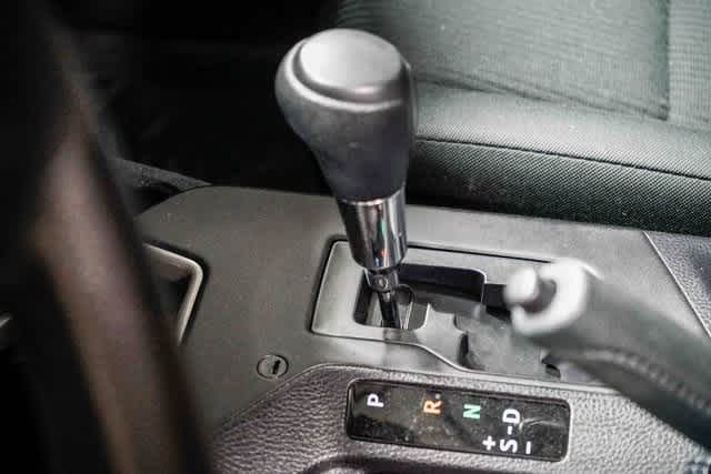 Thumbnail: 2018 Toyota RAV4 - 21