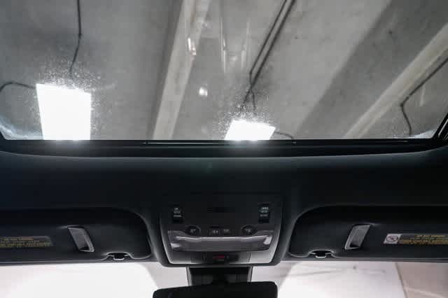 Thumbnail: 2017 Lexus IS - 16