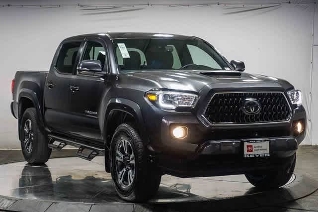 Thumbnail: 2018 Toyota Tacoma - 6