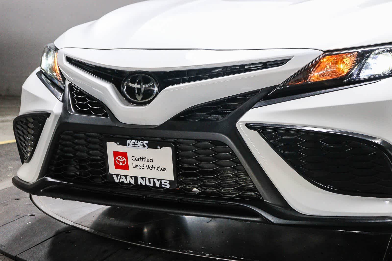 Thumbnail: 2023 Toyota Camry - 8