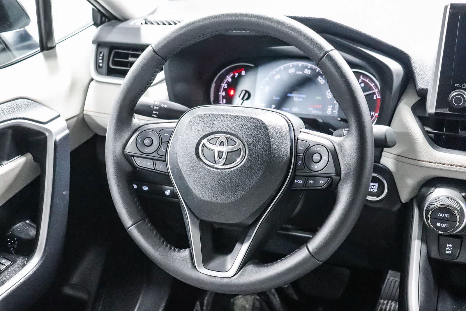 Thumbnail: 2025 Toyota RAV4 - 18
