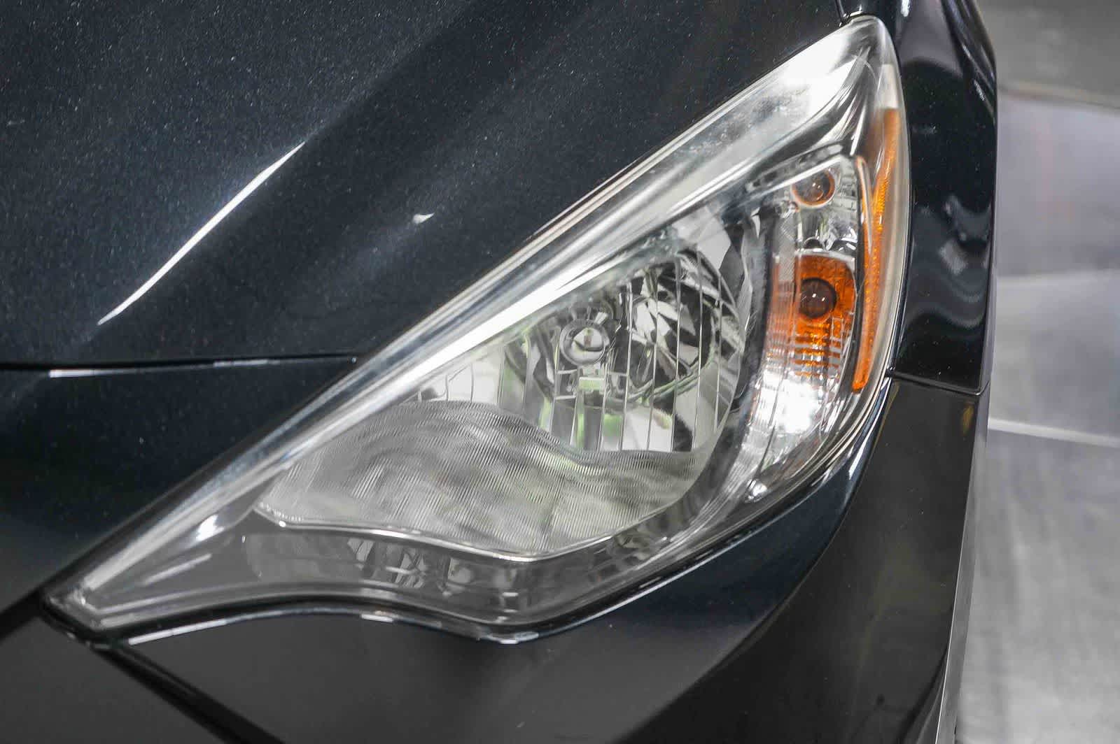 Thumbnail: 2020 Toyota Yaris - 8