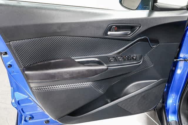 2018 Toyota C-HR XLE 21