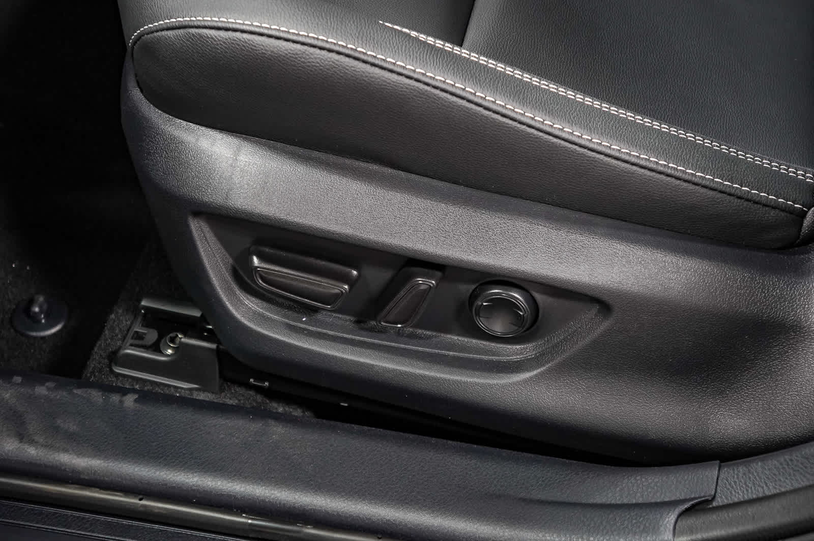 2025 Toyota Camry SE 25