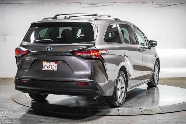 Thumbnail: 2021 Toyota Sienna - 5