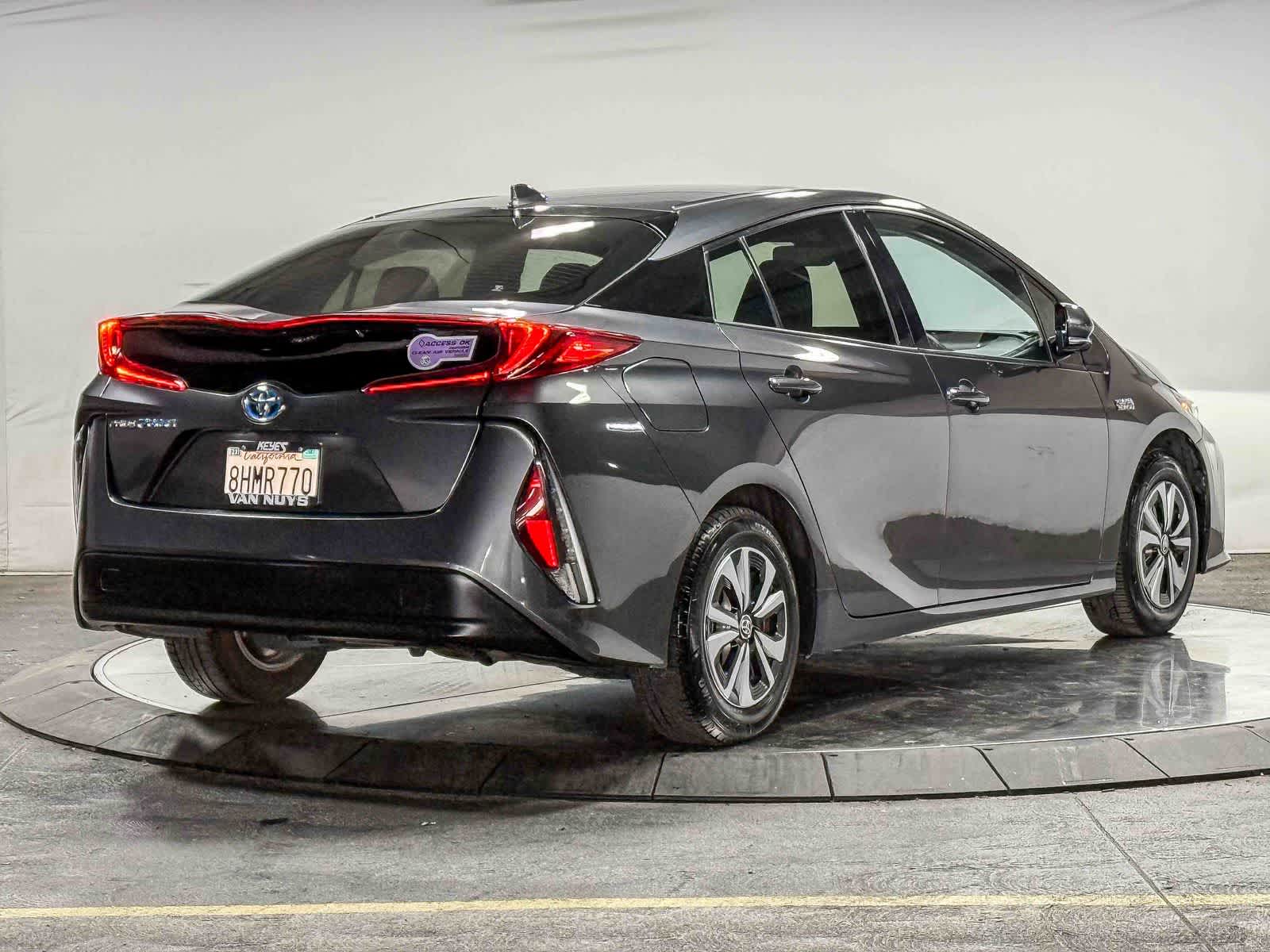 Thumbnail: 2019 Toyota Prius Prime - 4