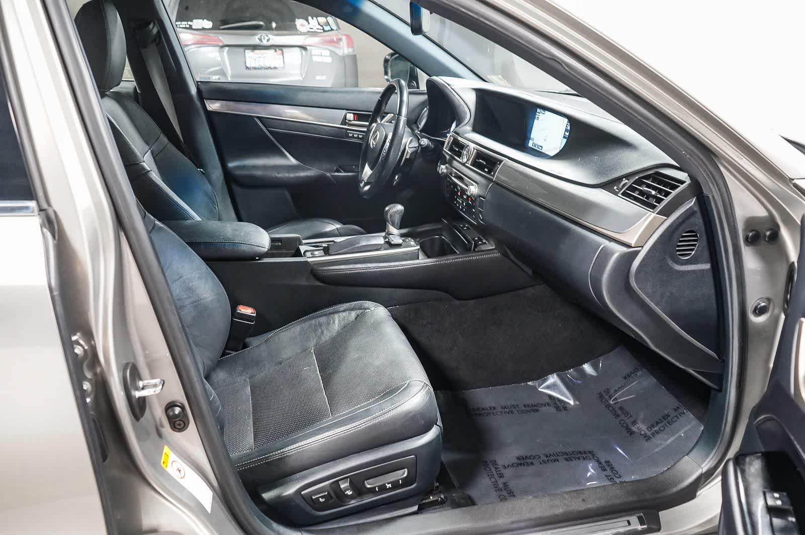 Thumbnail: 2015 Lexus GS - 17