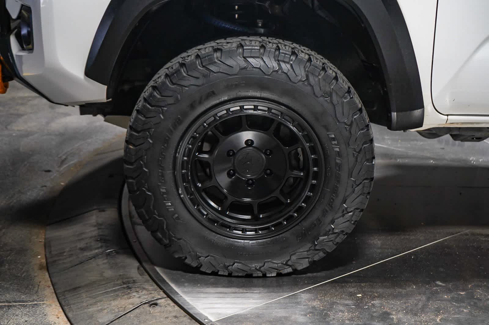 Thumbnail: 2020 Toyota Tacoma - 3