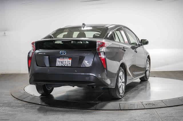 Thumbnail: 2017 Toyota Prius - 5